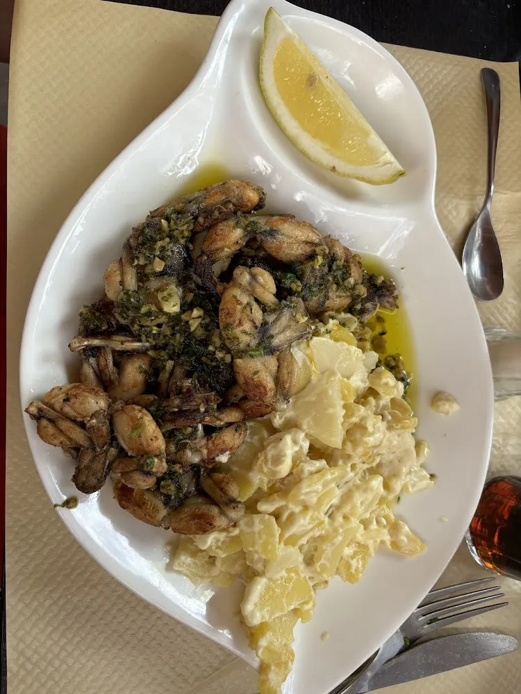 Cuisses de Grenouilles Et Gratin Dauphinois